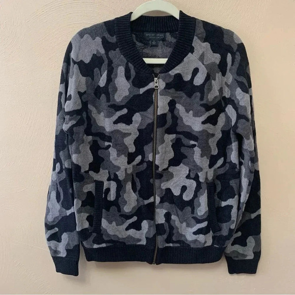 Barefoot Dreams CozyChic Ultra Lite Camo Zip-Up Bomber Size Small - Picture 2 of 10